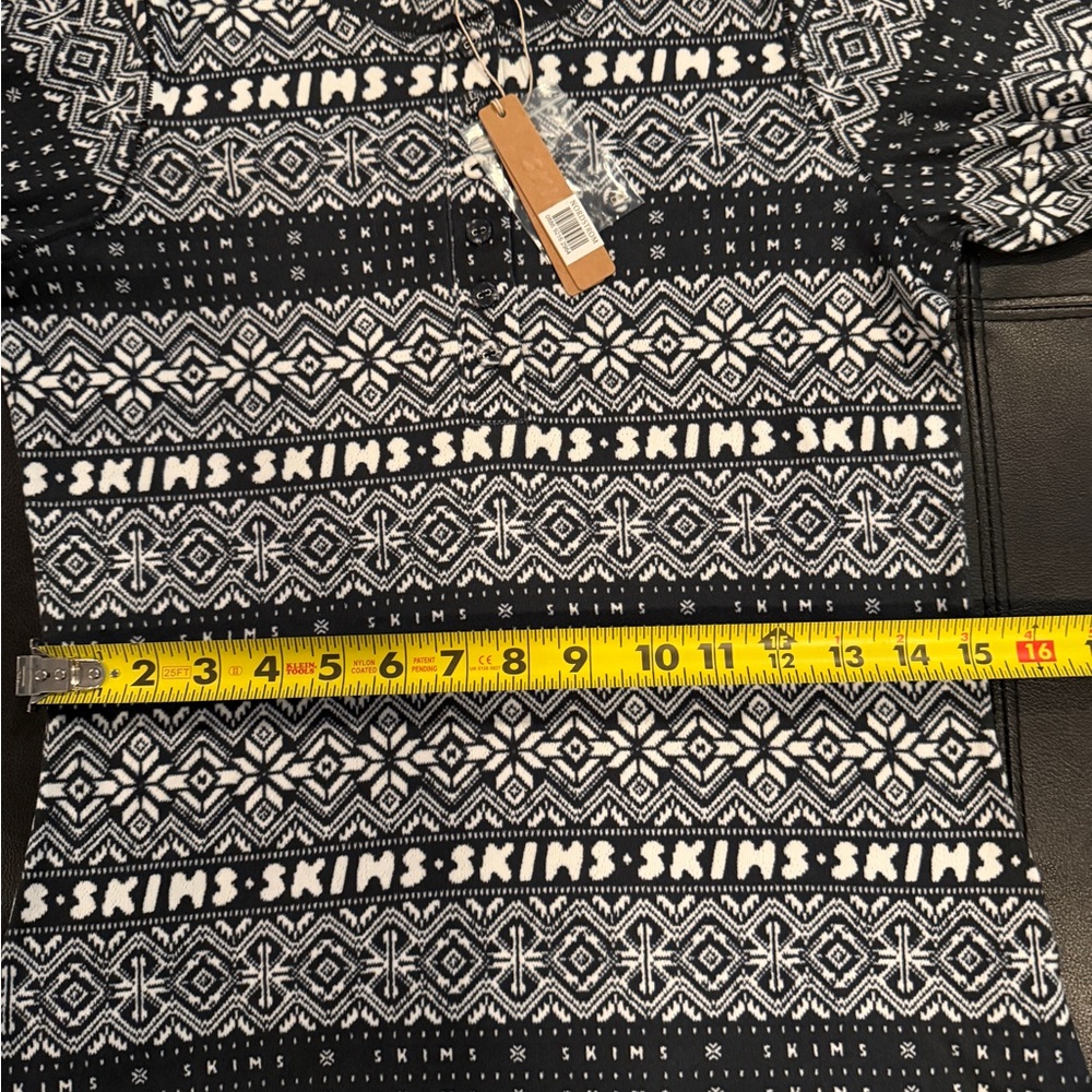 SKIMS Plush Hensley Pajama set black and white color. Top is XL NwT  bottom is L - Picture 6 of 14